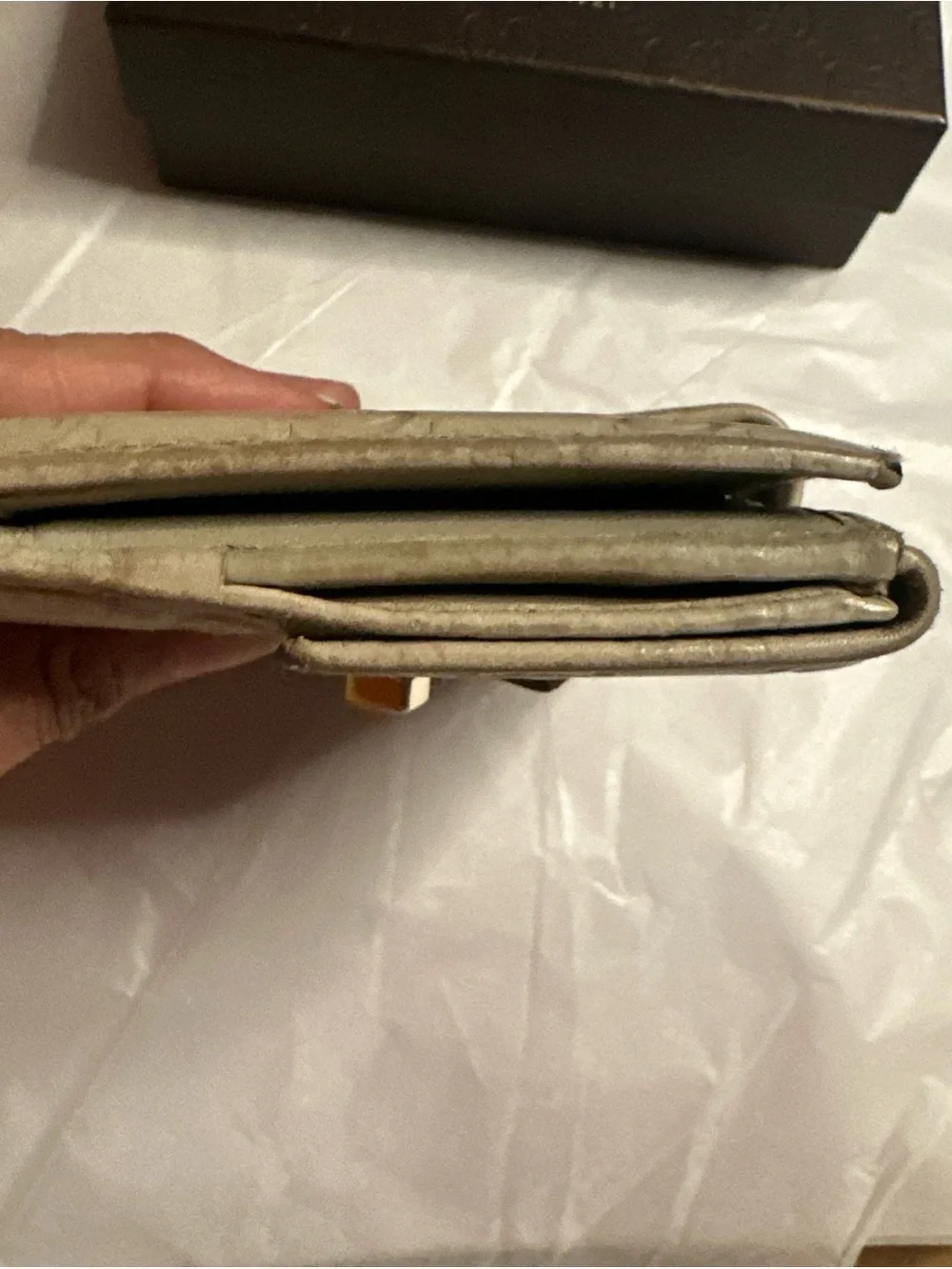Gucci Cream Embossed GG Bow BiFold Leather Wallet with Box - Picture 8 of 14
